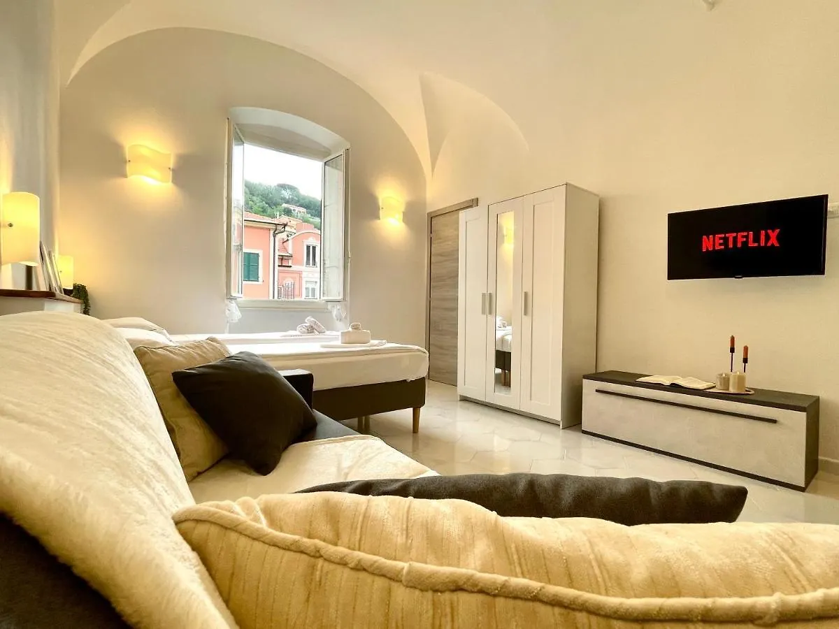 Finalborgo Elegante E Indipendente - A/C E Wifi Apartment Finale Ligure